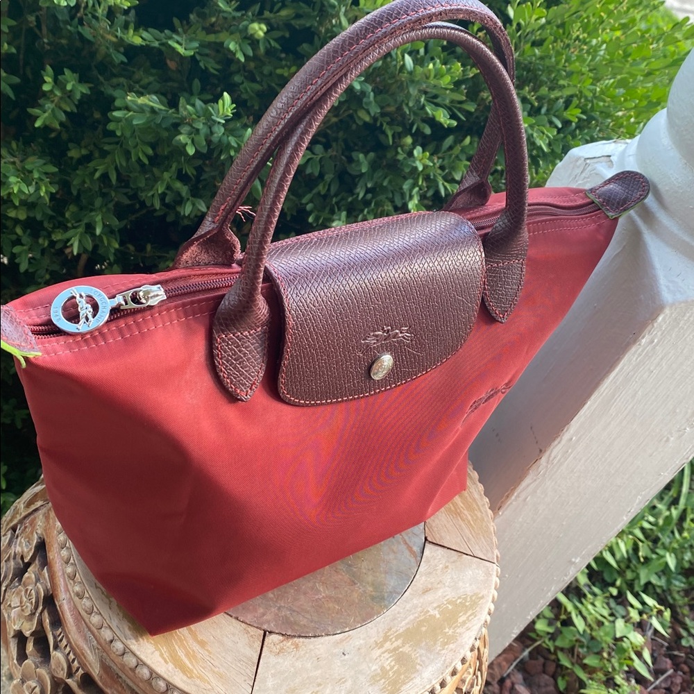 ❤️Authentic Longchamp Tote in Deep Burgundy with Brown Trim❤️ - Picture 5 of 17